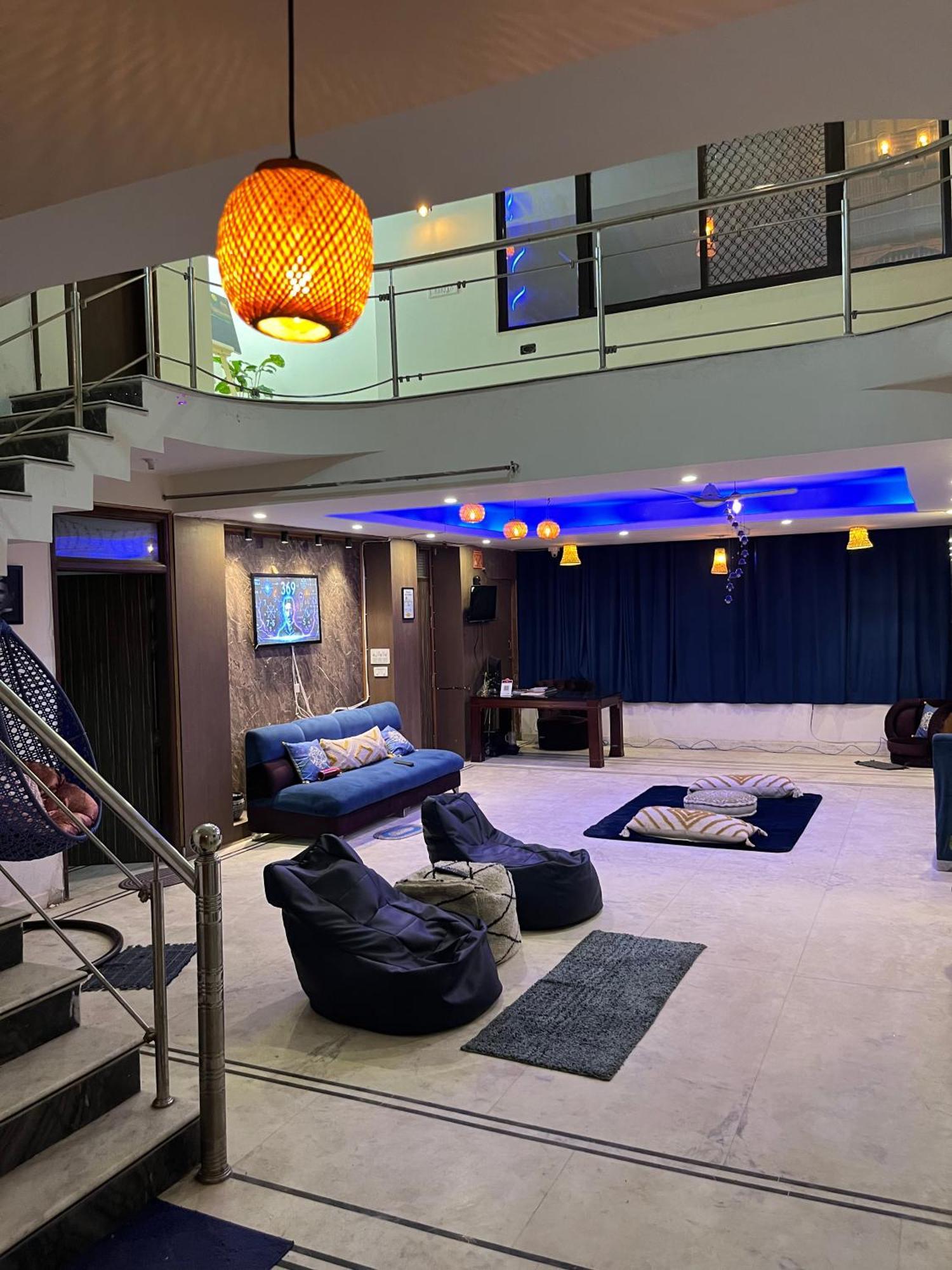 Area 369 Hotel Джайпур Екстериор снимка