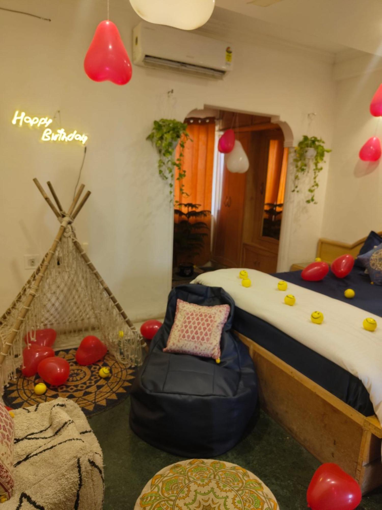 Area 369 Hotel Джайпур Екстериор снимка